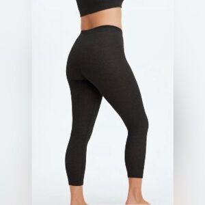 Fabletics RestoreKnit Ultra High-Waisted 7/8 Legging